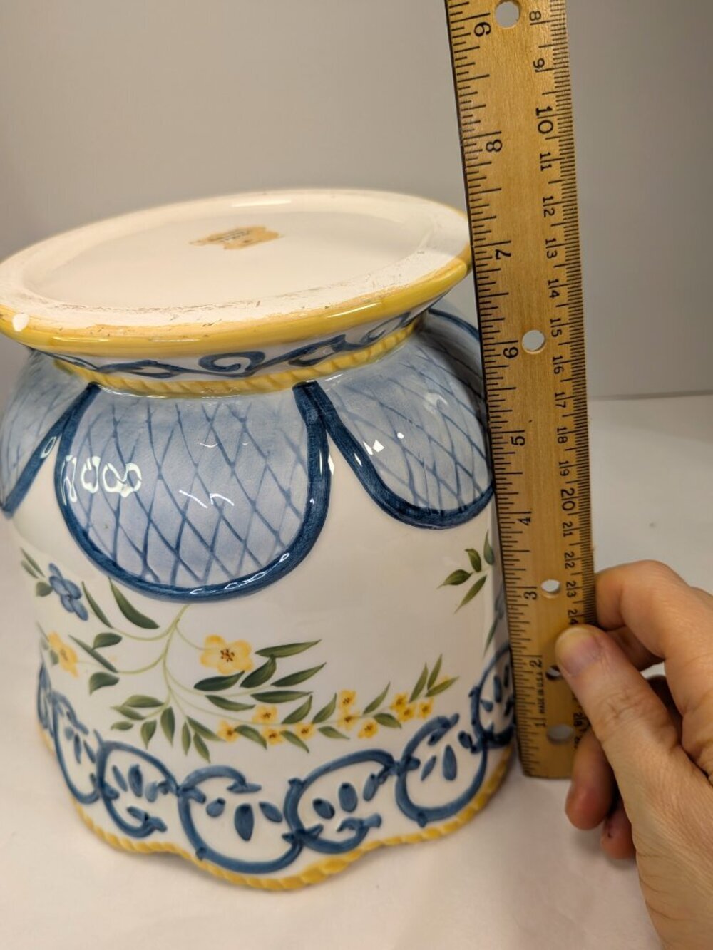 Large French Provincial Footed Cachepot | Raised Blue Relief & Rope Rim - Picture 12 of 16